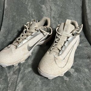 Nike Cream and Gray Athletic Shoes